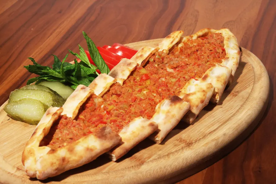 Kıymalı Pide