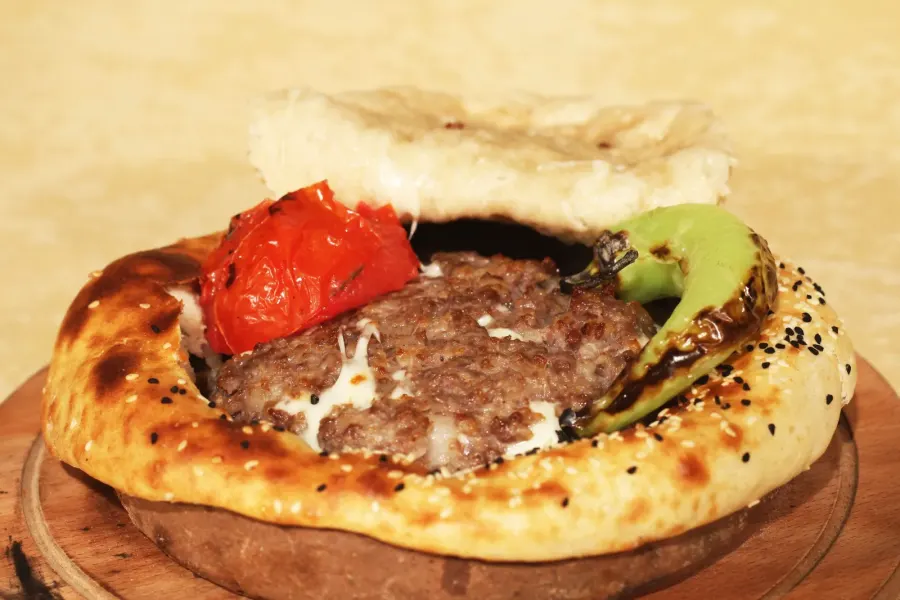 Kiremitte Lavaş Kebap